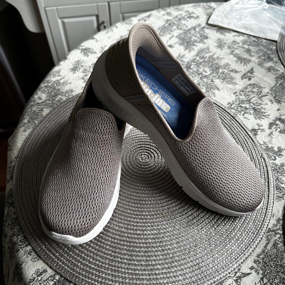 BRAND NEW IN BOX!!!Skechers Go Walk Flex Slip-On Shoes - Women's 8.5